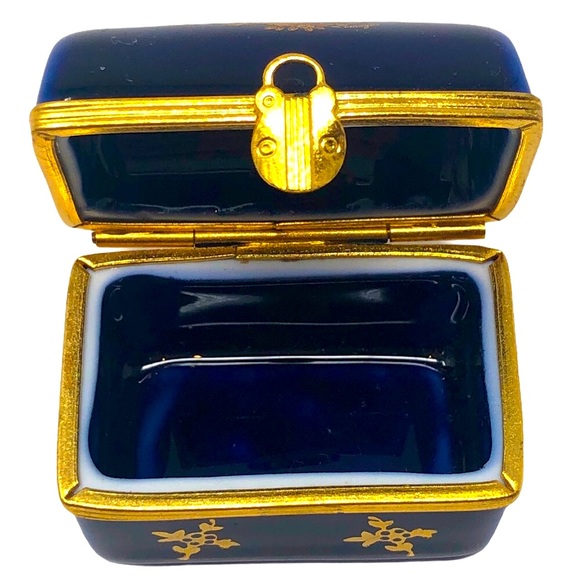LIMOGES VINTAGE CASTEL Blue/Gold Hinge Trinket Box - Picture 5 of 7
